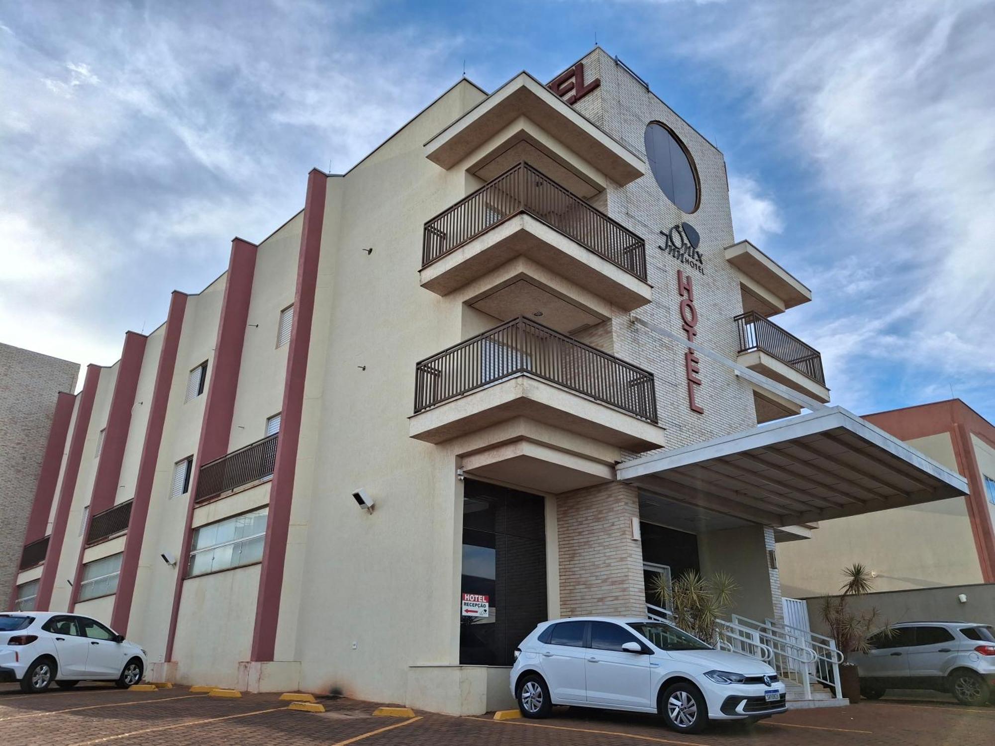 Onix Inn Hotel Cravinhos Dış mekan fotoğraf